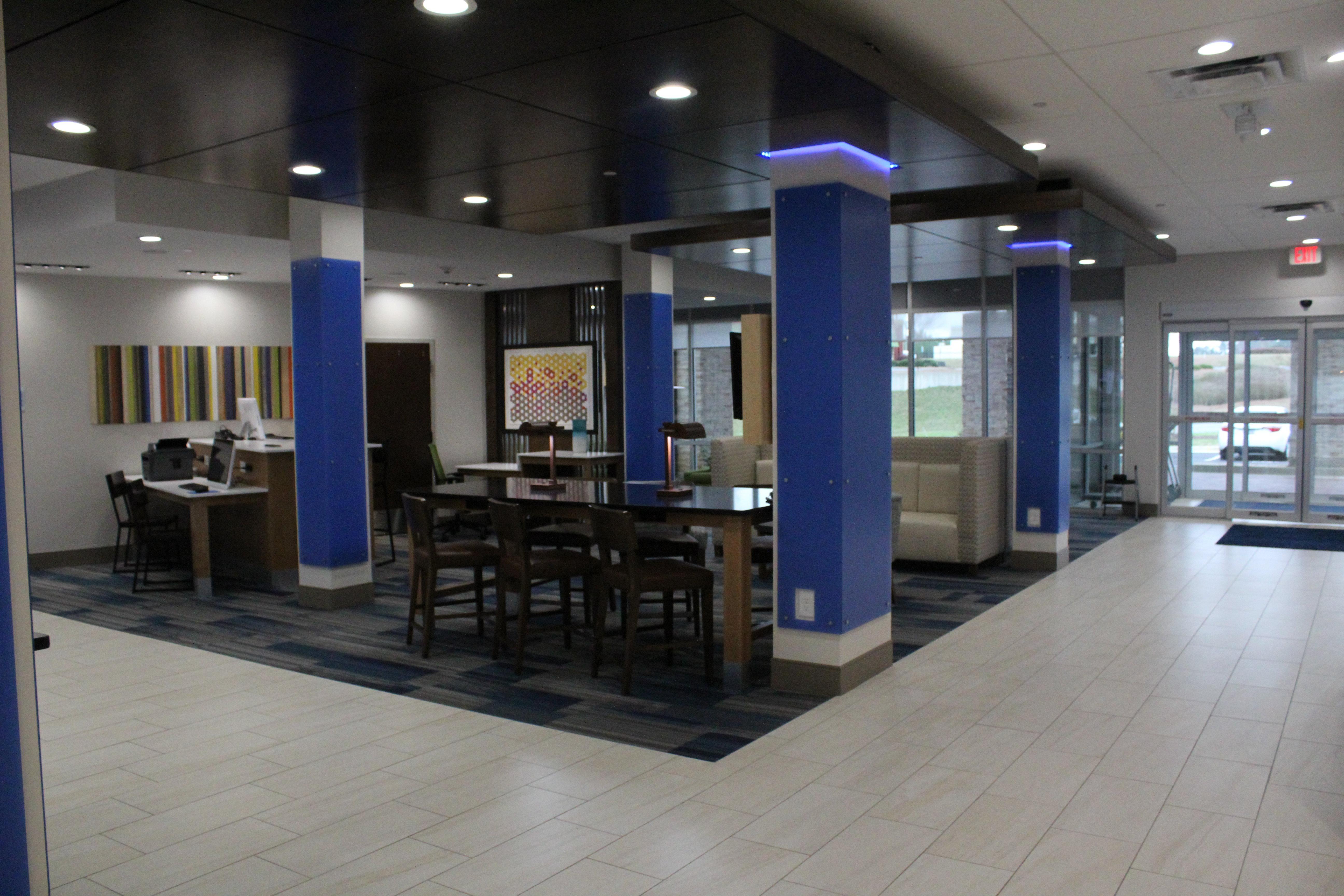 Holiday Inn Express & Suites - Milledgeville, An Ihg Hotel Esterno foto
